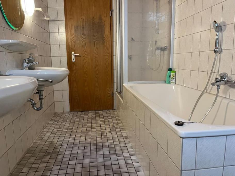 Gemuetliche Wohnung In Ruhiger Lage Karlsruhe Kültér fotó